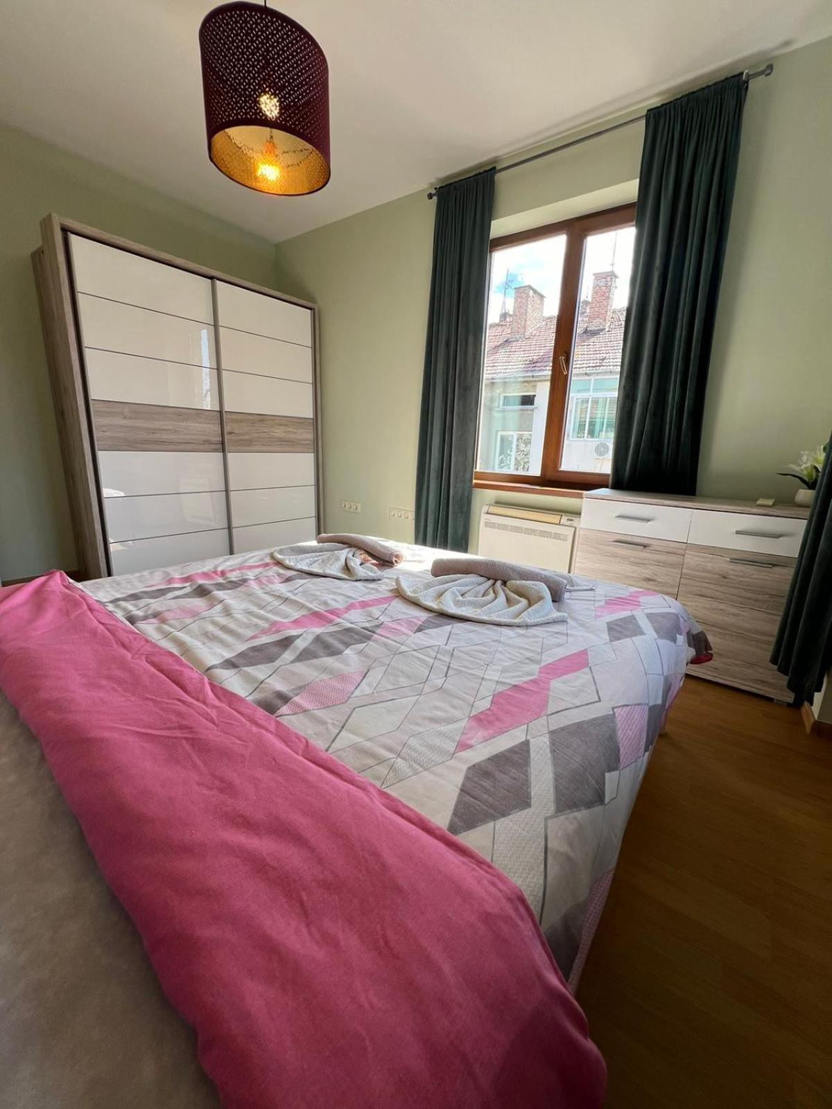 Rio Sunny 2Bdr Apt Near Ndk - Metro - Non-Stop Paid Public Parking Sofia Eksteriør bilde